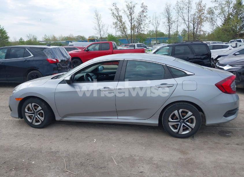 Photo 14 of 2018 Honda Civic LX (VIN 2HGFC2F5XJH604069)