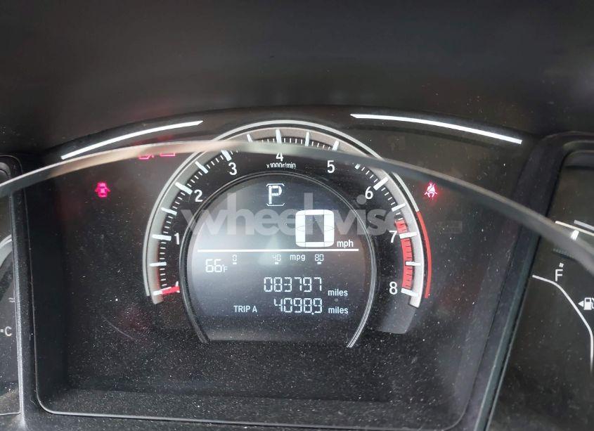 Photo 15 of 2018 Honda Civic LX (VIN 2HGFC2F5XJH604069)