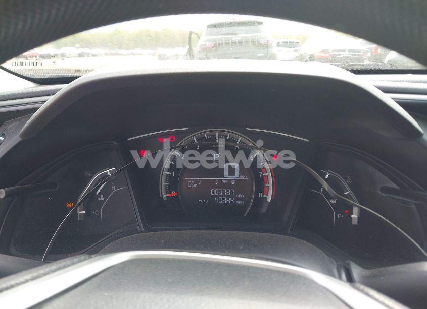 Photo 7 of 2018 Honda Civic LX (VIN 2HGFC2F5XJH604069)