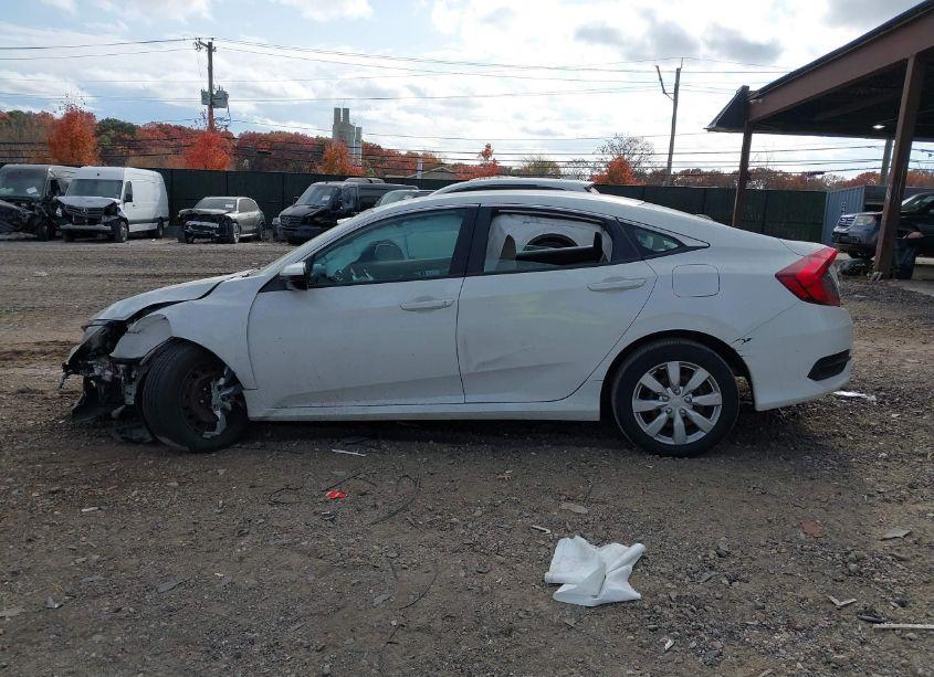 Photo 14 of 2019 Honda Civic LX (VIN 2HGFC2F60KH546516)