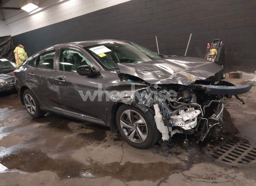 2019 Honda Civic LX (VIN 2HGFC2F60KH556785) main photo