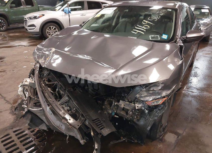 Photo 6 of 2019 Honda Civic LX (VIN 2HGFC2F60KH556785)