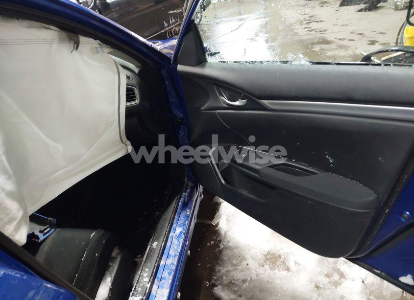 Photo 5 of 2019 Honda Civic LX (VIN 2HGFC2F60KH579886)