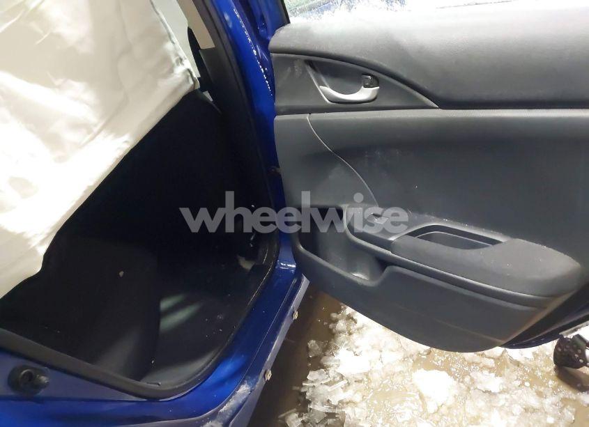 Photo 8 of 2019 Honda Civic LX (VIN 2HGFC2F60KH579886)