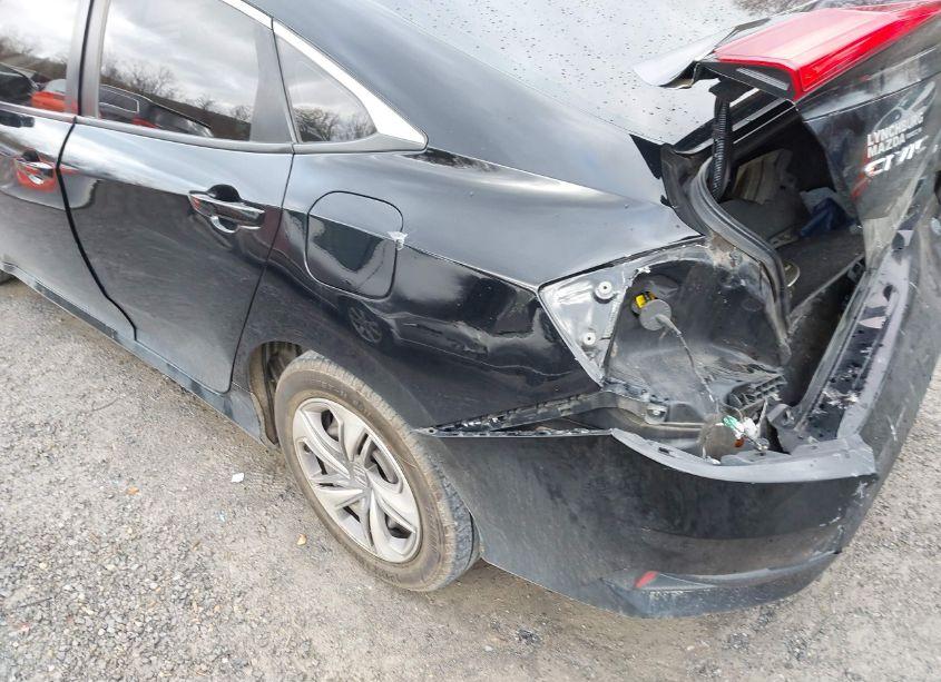 Photo 18 of 2019 Honda Civic LX (VIN 2HGFC2F60KH582562)