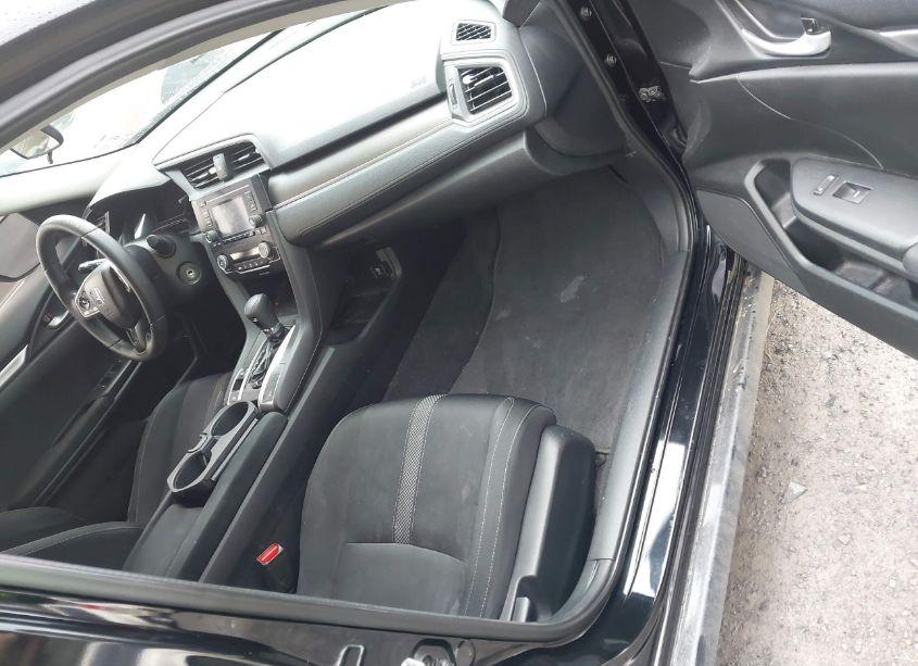 Photo 5 of 2019 Honda Civic LX (VIN 2HGFC2F60KH582562)