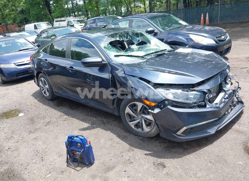 2019 Honda Civic LX (VIN 2HGFC2F61KH534309) main photo