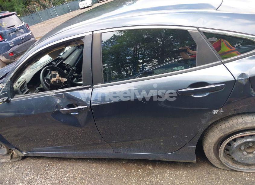 Photo 14 of 2019 Honda Civic LX (VIN 2HGFC2F61KH534309)