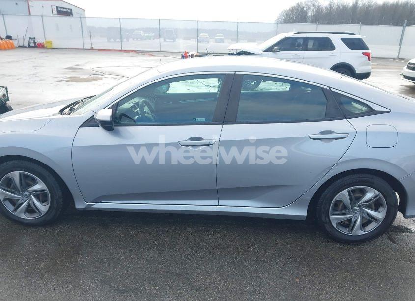 Photo 14 of 2019 Honda Civic LX (VIN 2HGFC2F61KH546301)