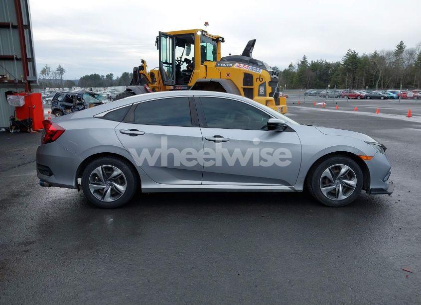 Photo 13 of 2019 Honda Civic LX (VIN 2HGFC2F61KH549585)