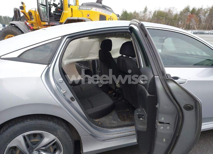 Photo 8 of 2019 Honda Civic LX (VIN 2HGFC2F61KH549585)