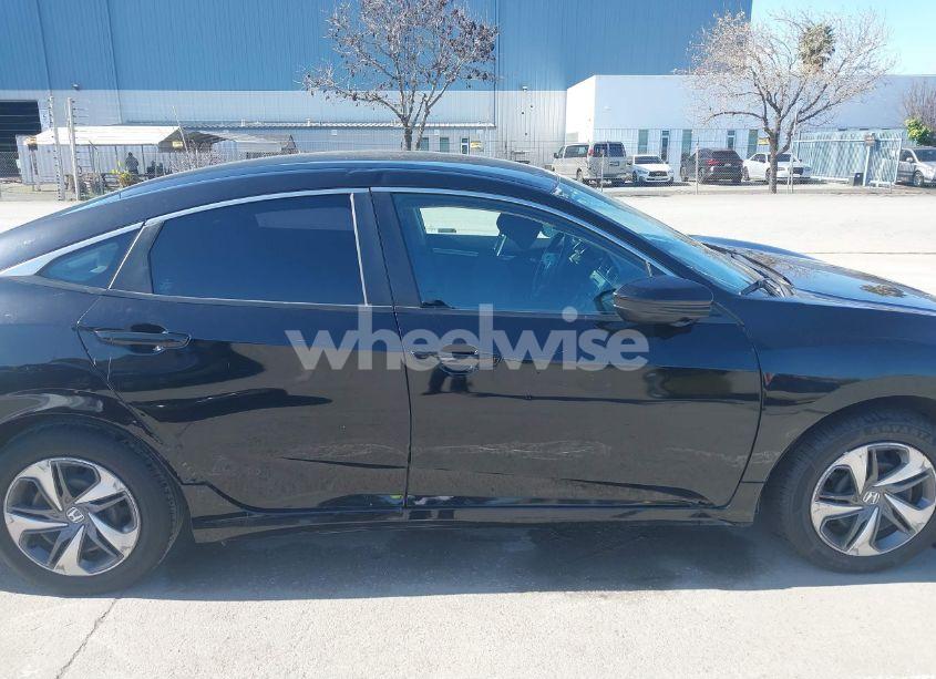 Photo 14 of 2019 Honda Civic LX (VIN 2HGFC2F61KH561199)