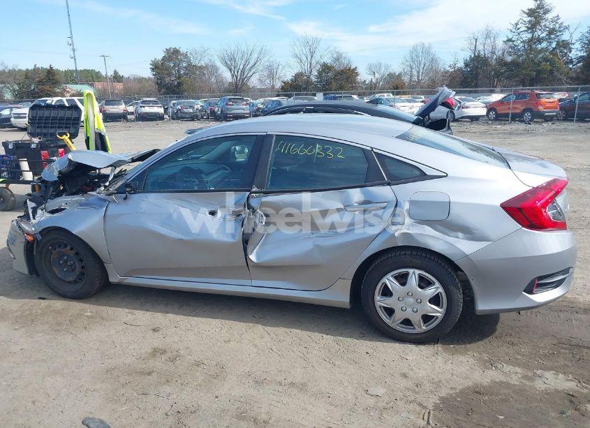 Photo 14 of 2019 Honda Civic LX (VIN 2HGFC2F61KH564927)