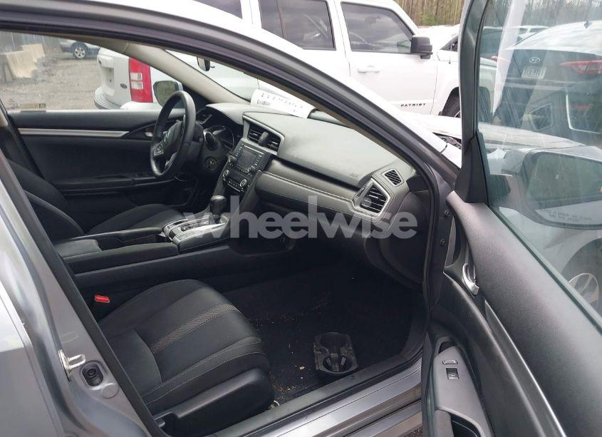 Photo 5 of 2019 Honda Civic LX (VIN 2HGFC2F61KH570159)