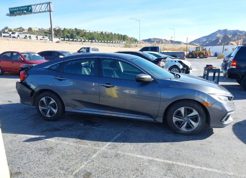 Photo 13 of 2019 Honda Civic LX (VIN 2HGFC2F61KH589309)