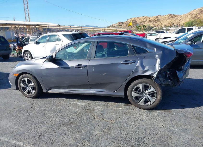 Photo 14 of 2019 Honda Civic LX (VIN 2HGFC2F61KH589309)