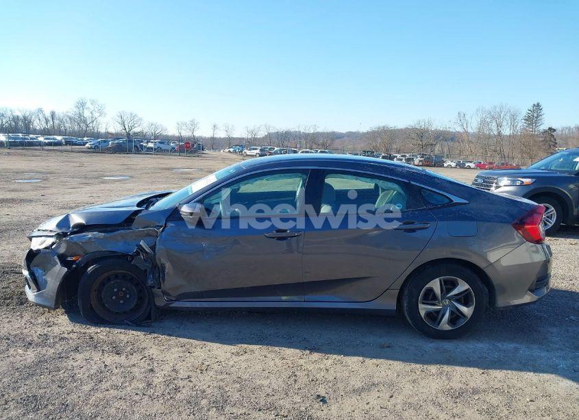 Photo 14 of 2019 Honda Civic LX (VIN 2HGFC2F61KH589956)