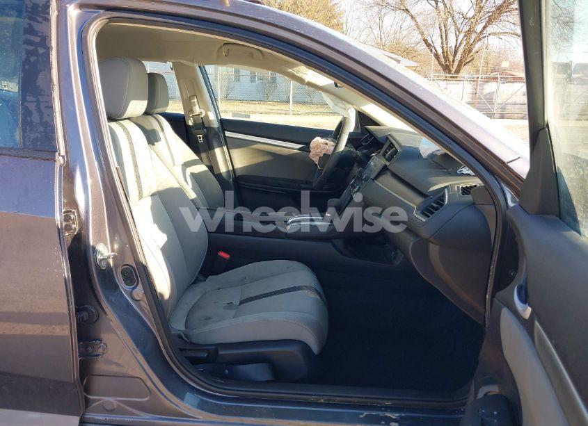 Photo 5 of 2019 Honda Civic LX (VIN 2HGFC2F61KH589956)