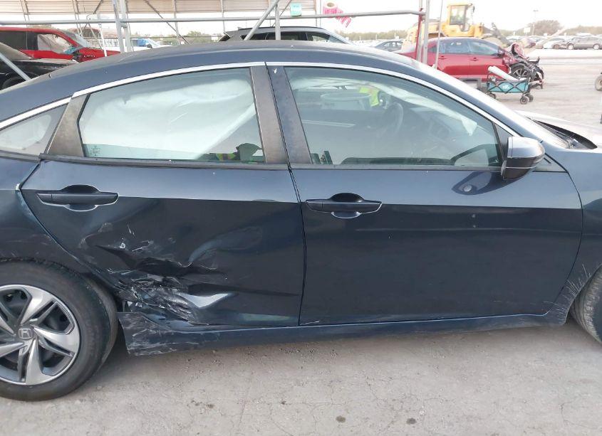 Photo 13 of 2019 Honda Civic LX (VIN 2HGFC2F62KH543049)