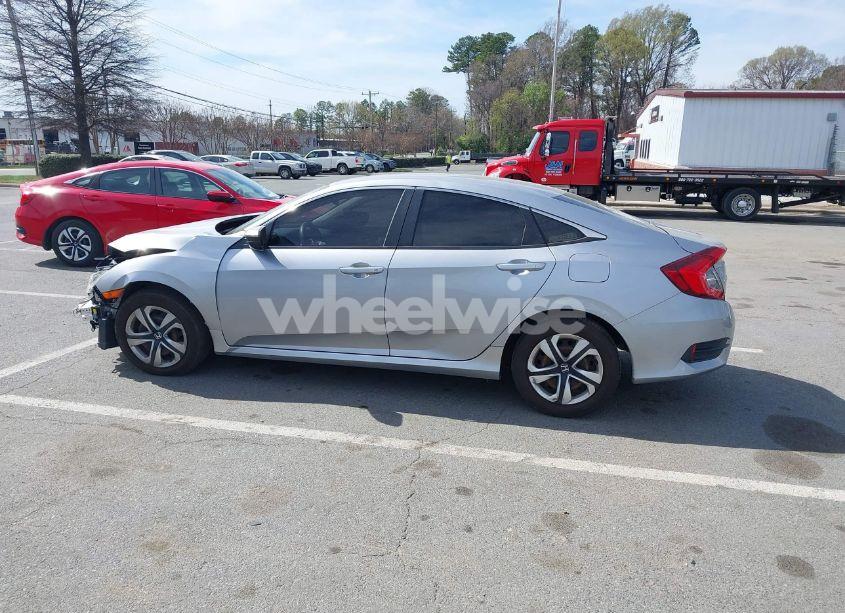 Photo 14 of 2019 Honda Civic LX (VIN 2HGFC2F62KH555430)