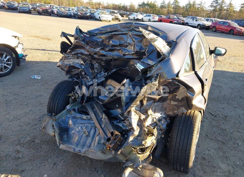 Photo 6 of 2019 Honda Civic LX (VIN 2HGFC2F62KH558585)