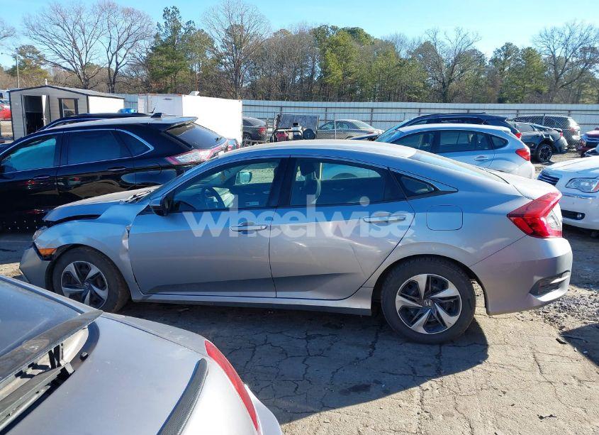 Photo 14 of 2019 Honda Civic LX (VIN 2HGFC2F62KH559851)