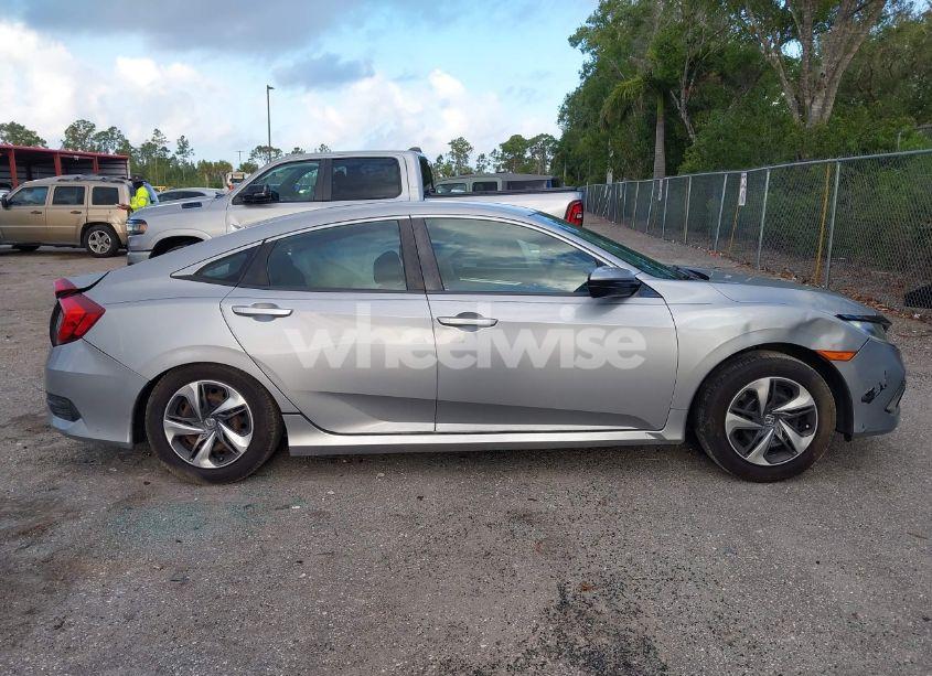 Photo 14 of 2019 Honda Civic LX (VIN 2HGFC2F62KH583213)