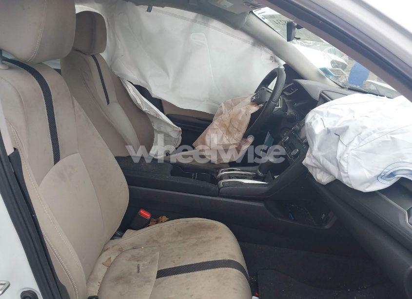 Photo 5 of 2019 Honda Civic LX (VIN 2HGFC2F62KH604447)