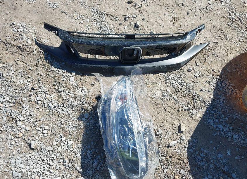 Photo 12 of 2020 Honda Civic LX (VIN 2HGFC2F62LH559558)