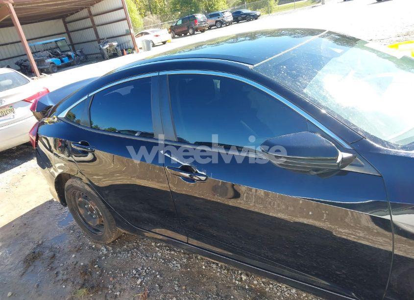 Photo 14 of 2020 Honda Civic LX (VIN 2HGFC2F62LH559558)