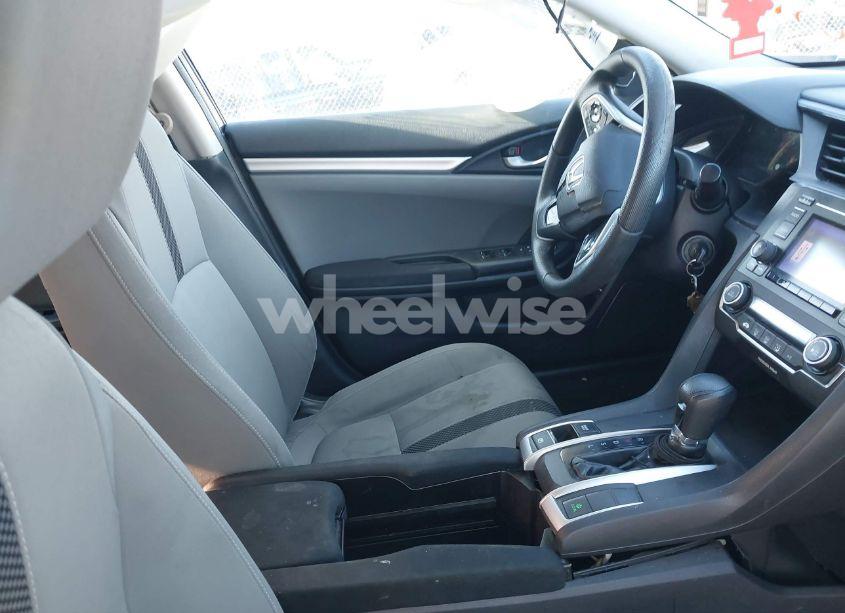 Photo 5 of 2019 Honda Civic LX (VIN 2HGFC2F63KH513834)