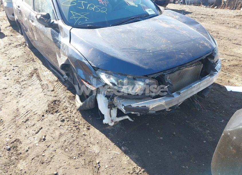 Photo 6 of 2019 Honda Civic LX (VIN 2HGFC2F63KH513834)