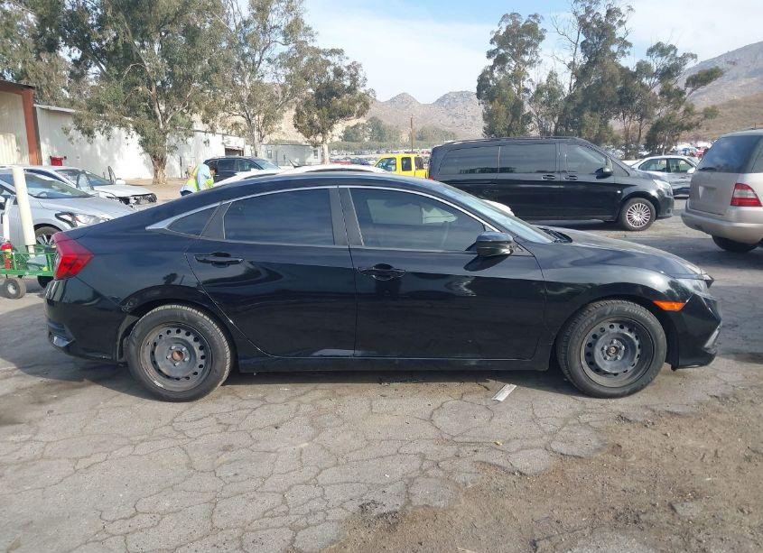 Photo 14 of 2019 Honda Civic LX (VIN 2HGFC2F63KH569837)