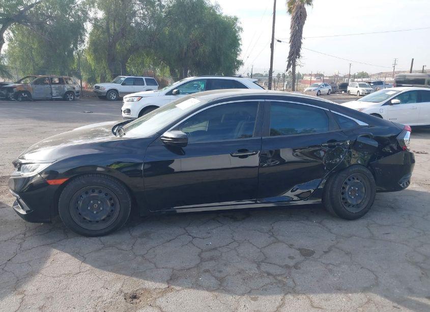 Photo 15 of 2019 Honda Civic LX (VIN 2HGFC2F63KH569837)