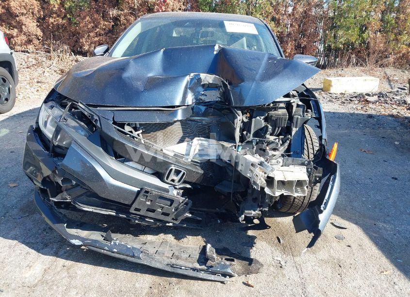 Photo 6 of 2019 Honda Civic LX (VIN 2HGFC2F63KH572527)