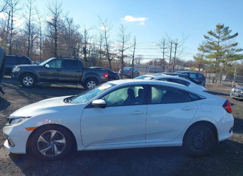 Photo 14 of 2019 Honda Civic LX (VIN 2HGFC2F63KH597993)