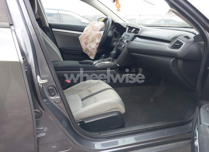 Photo 5 of 2020 Honda Civic SEDAN (VIN 2HGFC2F63LH543417)