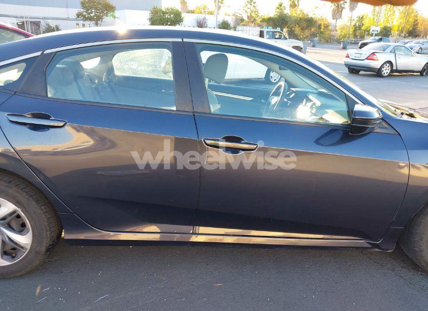 Photo 13 of 2020 Honda Civic LX (VIN 2HGFC2F63LH562081)