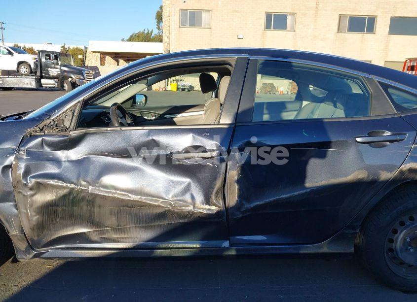 Photo 14 of 2020 Honda Civic LX (VIN 2HGFC2F63LH562081)