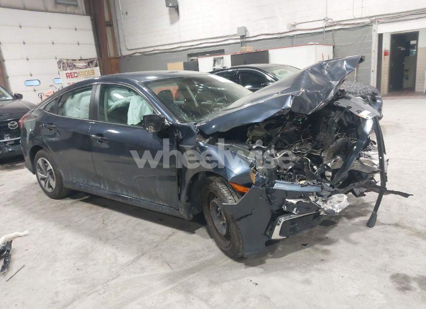 2020 Honda Civic LX (VIN 2HGFC2F63LH582427) main photo