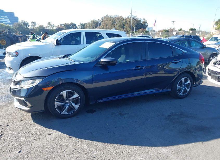 Photo 14 of 2019 Honda Civic LX (VIN 2HGFC2F64KH503605)