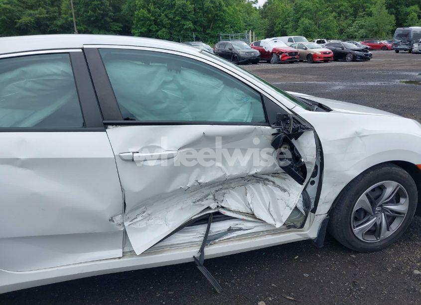 Photo 6 of 2019 Honda Civic LX (VIN 2HGFC2F64KH526060)