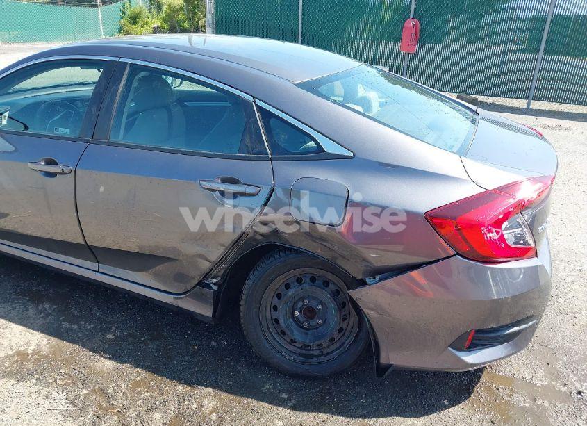 Photo 6 of 2019 Honda Civic LX (VIN 2HGFC2F64KH595797)