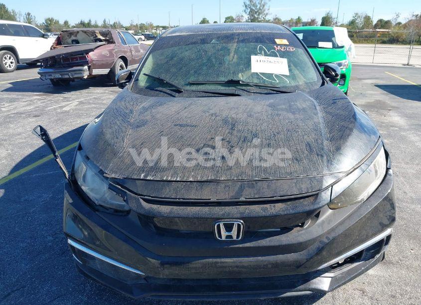 Photo 6 of 2019 Honda Civic LX (VIN 2HGFC2F64KH595993)
