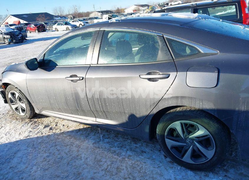 Photo 14 of 2019 Honda Civic LX (VIN 2HGFC2F64KH596688)