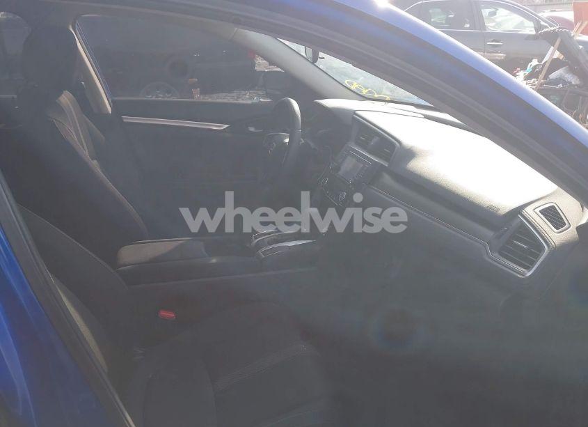 Photo 5 of 2019 Honda Civic LX (VIN 2HGFC2F64KH600092)