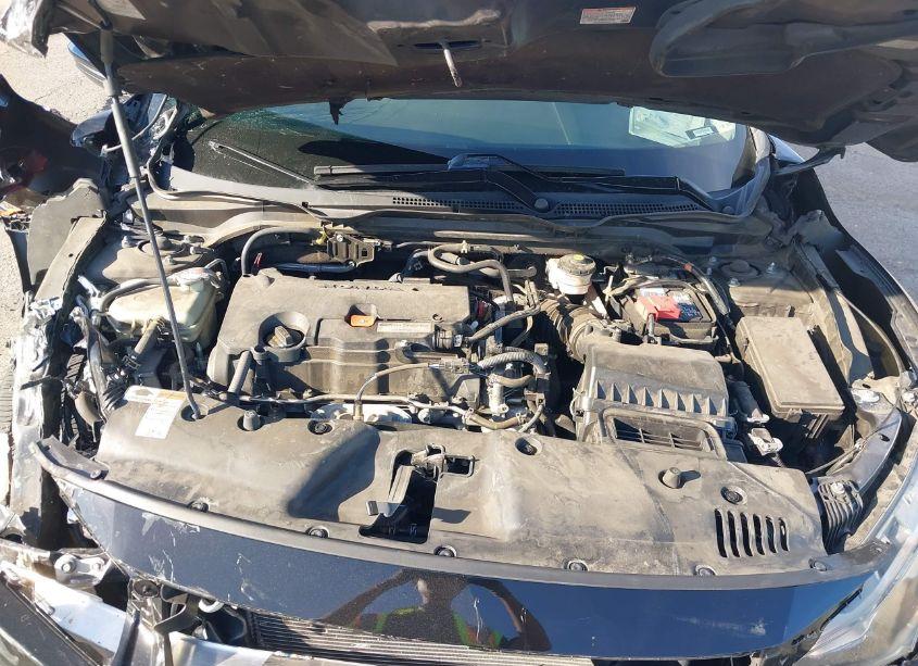 Photo 10 of 2018 Honda Civic LX (VIN 2HGFC2F65JH547868)