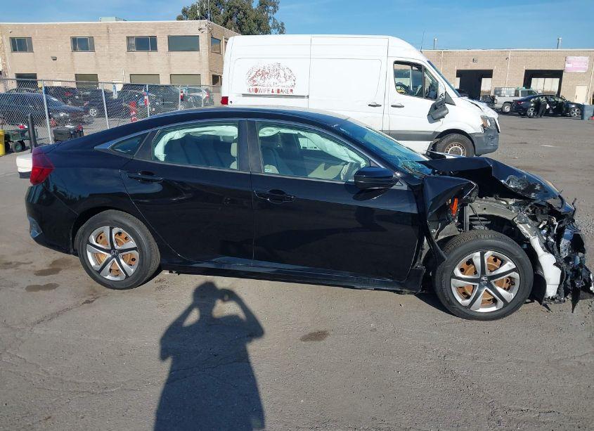 Photo 14 of 2018 Honda Civic LX (VIN 2HGFC2F65JH547868)