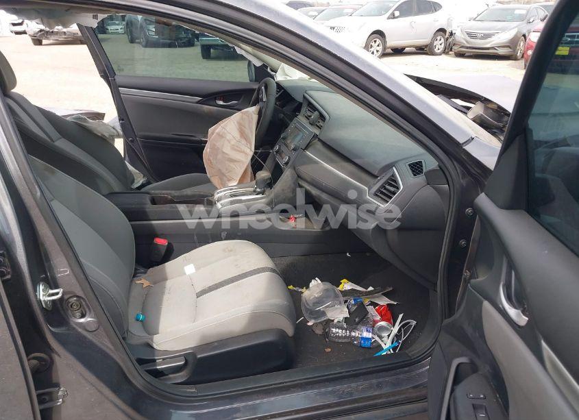 Photo 5 of 2019 Honda Civic LX (VIN 2HGFC2F65KH503662)