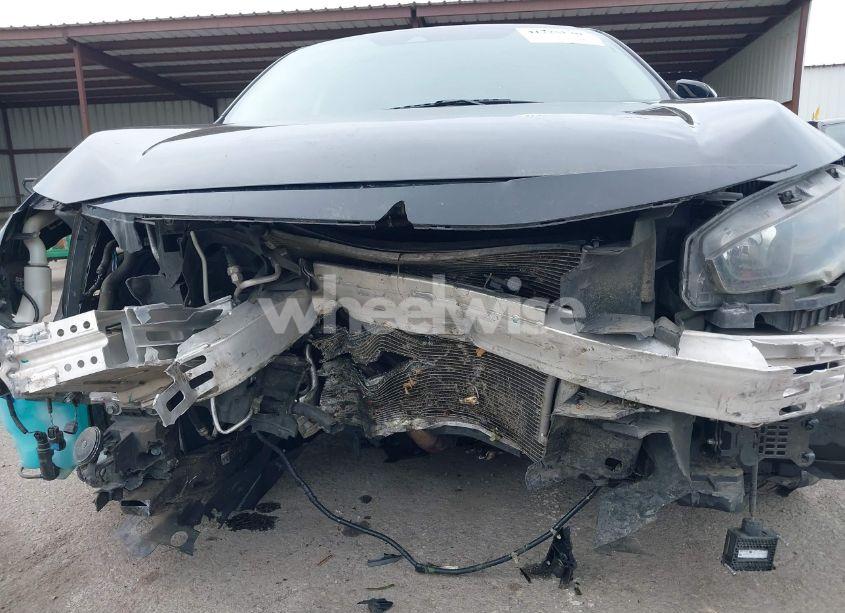 Photo 6 of 2019 Honda Civic LX (VIN 2HGFC2F65KH520171)